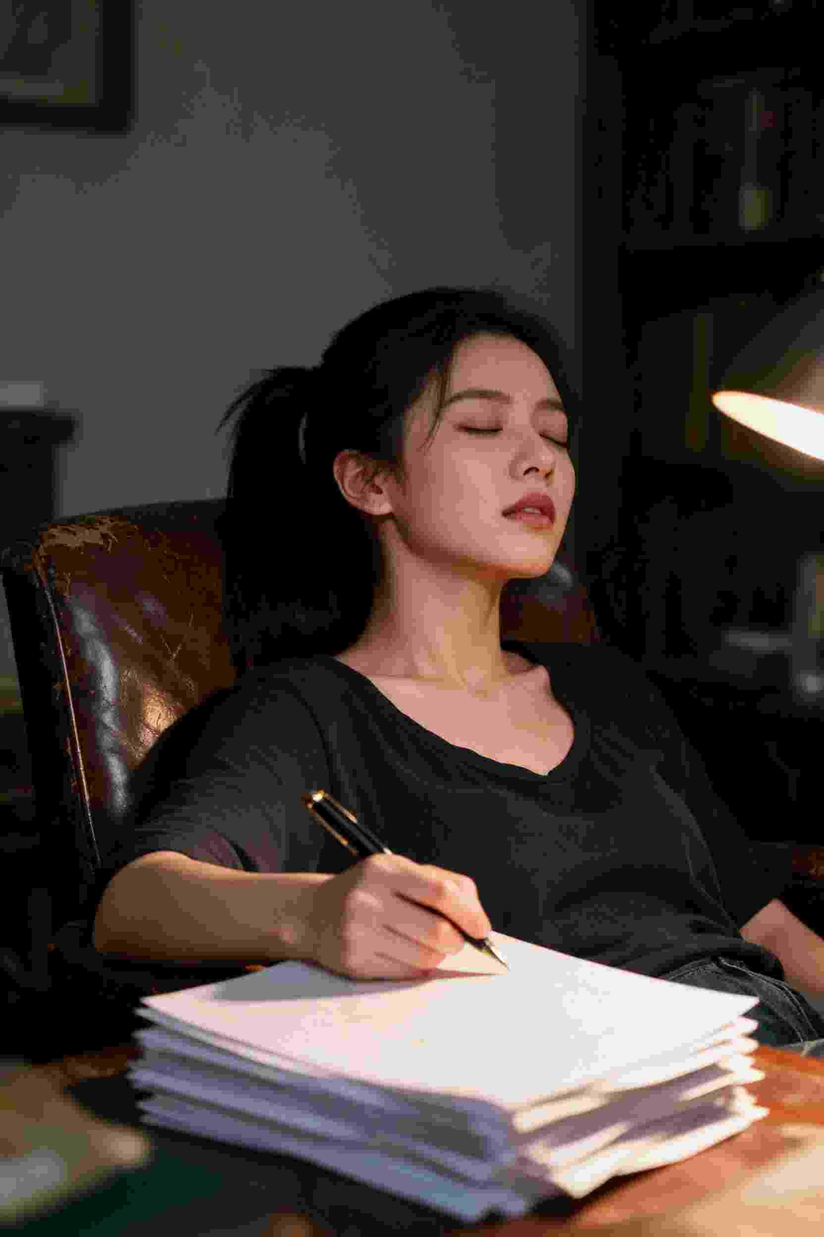 打脸从离婚开始 短剧封面